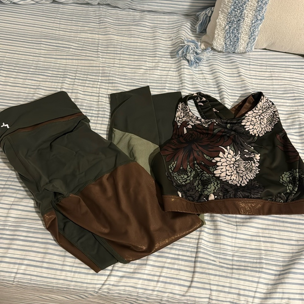 JoyLab by Target Activewear set sports bra leggings Small